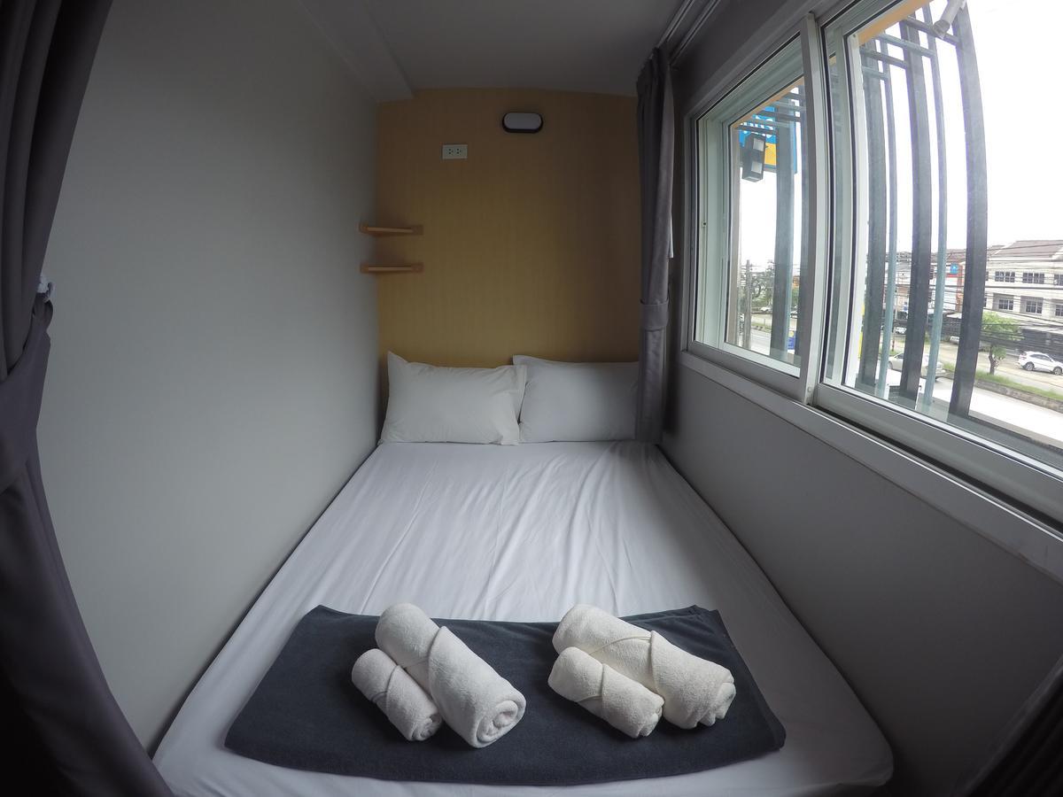 A Nighttime Hostel Krabi town Εξωτερικό φωτογραφία