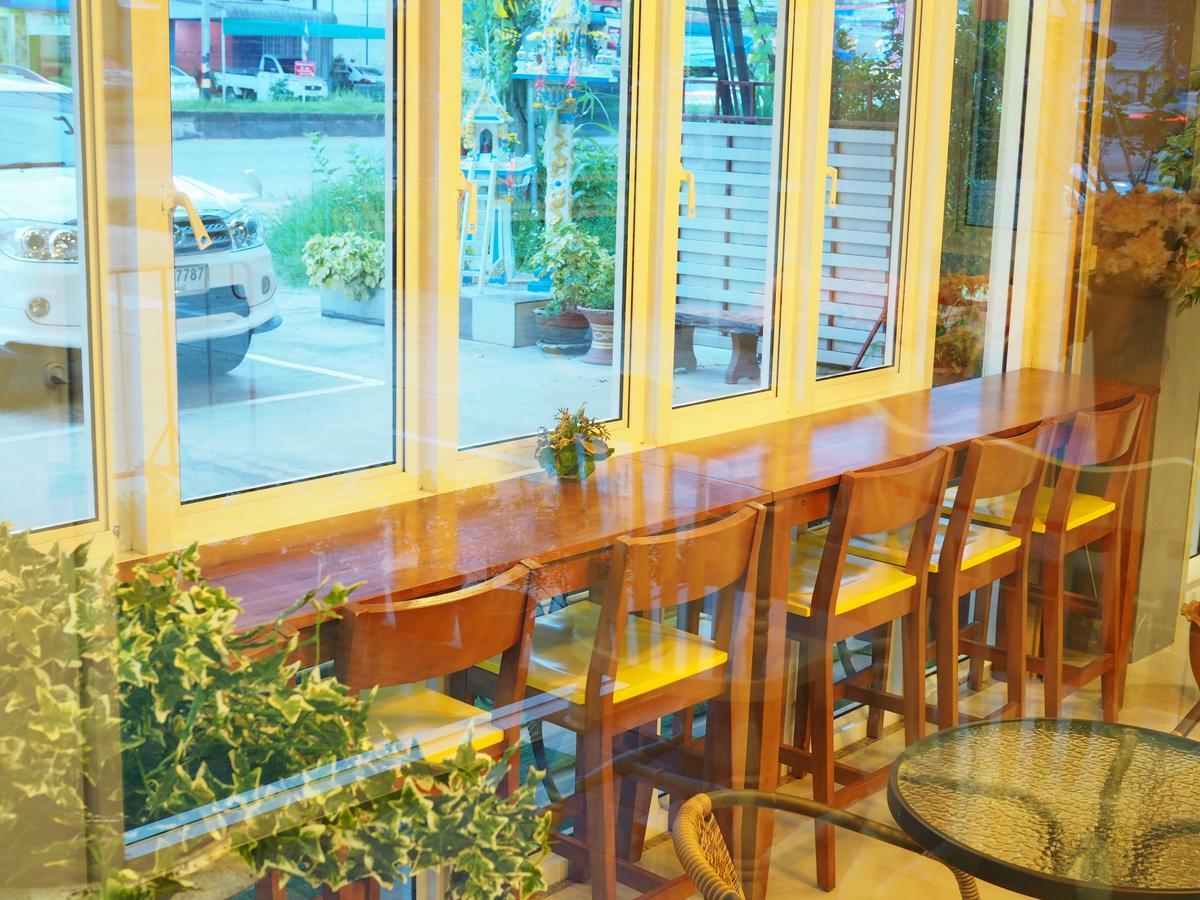 A Nighttime Hostel Krabi town Εξωτερικό φωτογραφία